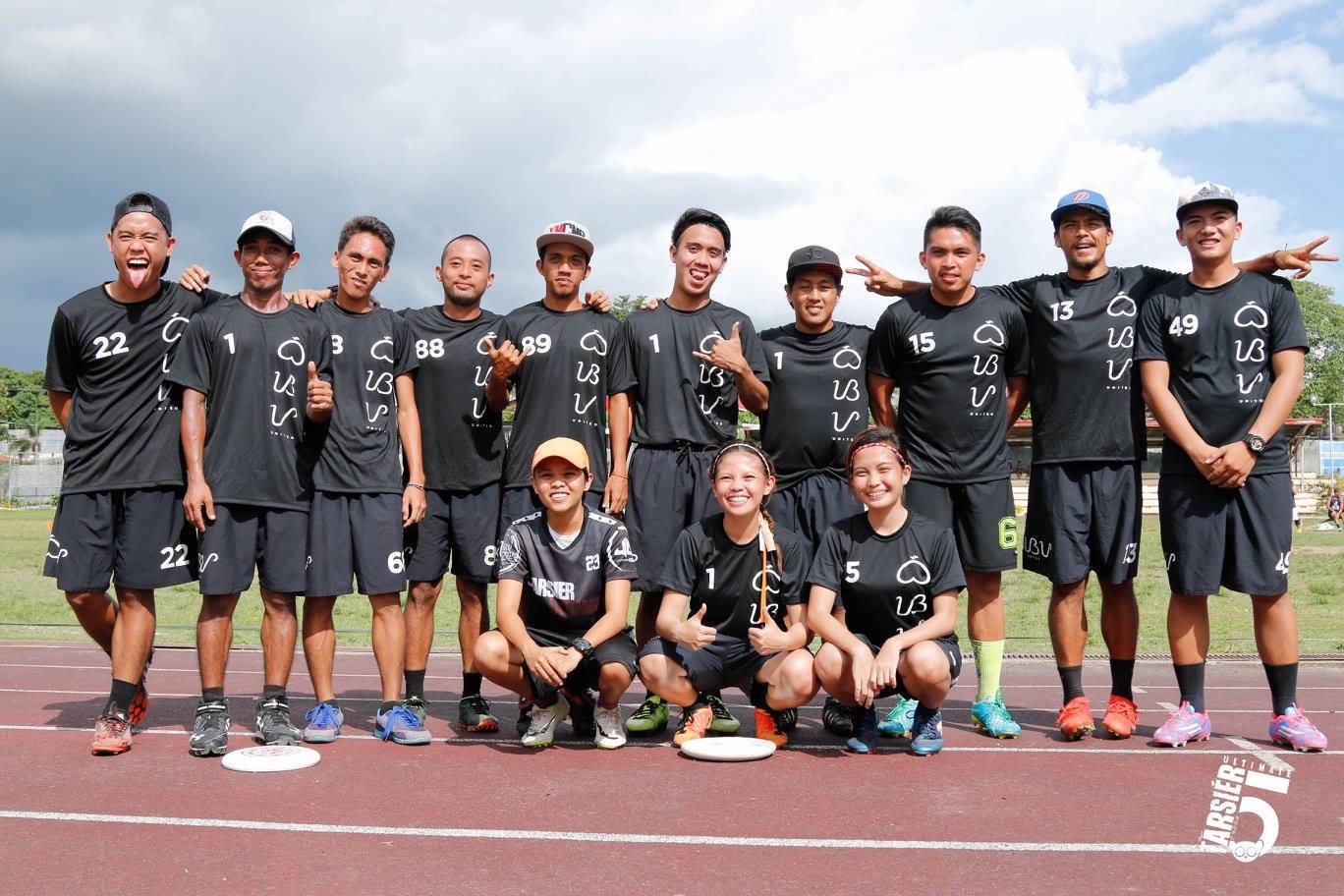 Team in coordinated DH Ultimate uniforms